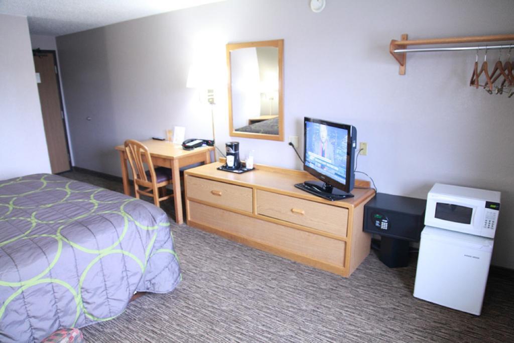Super 8 By Wyndham Jamestown Zimmer foto