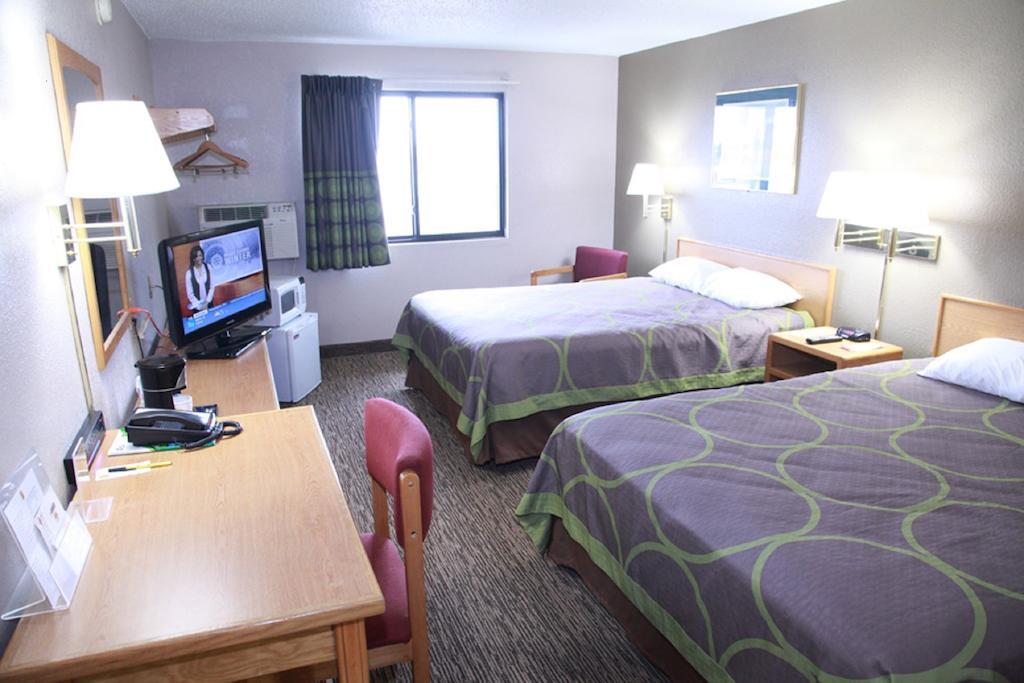Super 8 By Wyndham Jamestown Zimmer foto